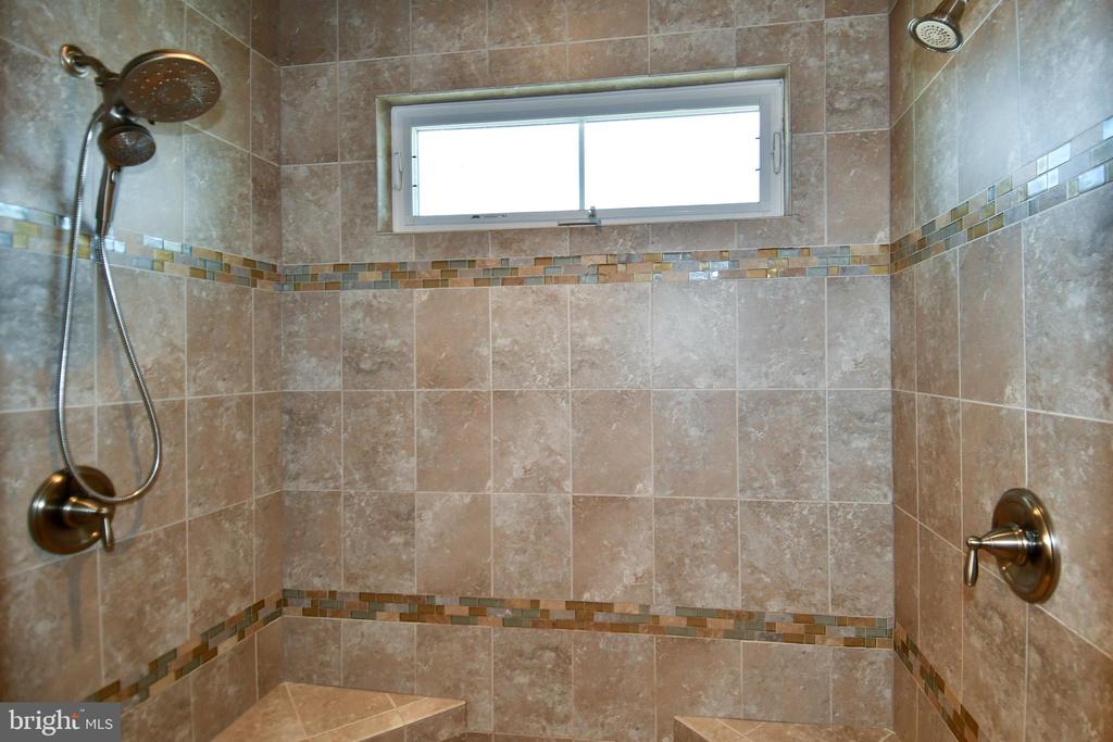 409 HYDRANGEA PLACE