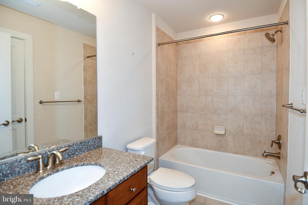 409 HYDRANGEA PLACE