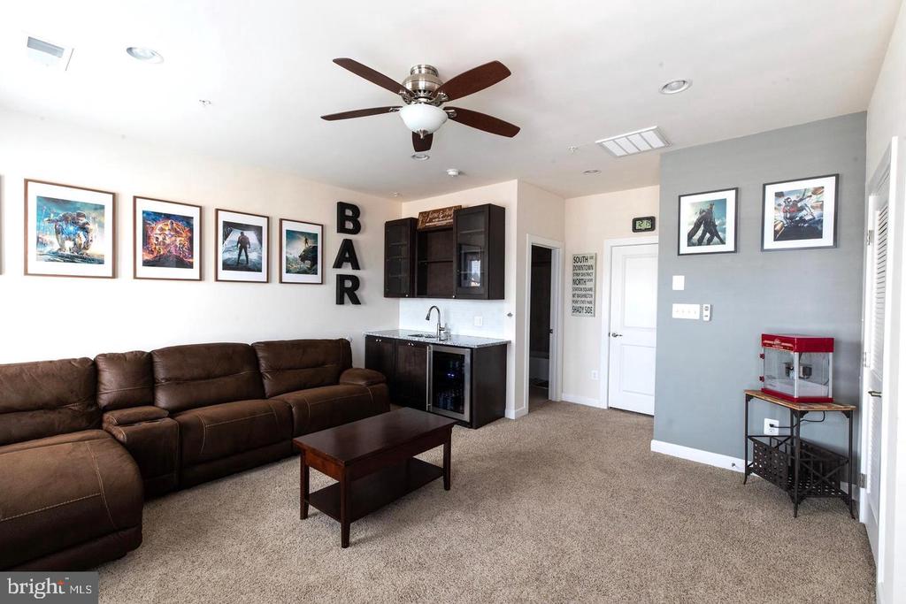 409 HYDRANGEA PLACE