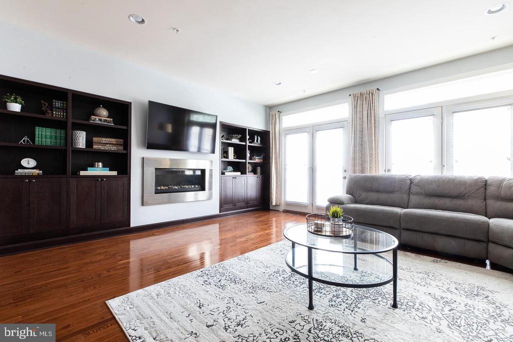 409 HYDRANGEA PLACE