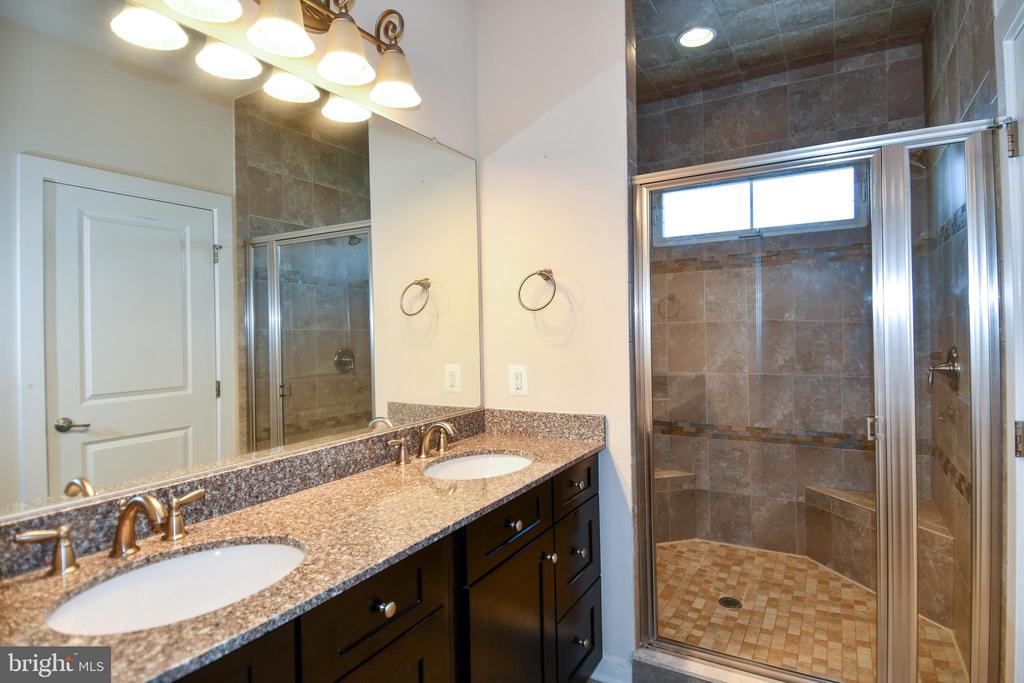 409 HYDRANGEA PLACE