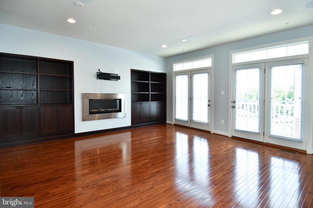 409 HYDRANGEA PLACE