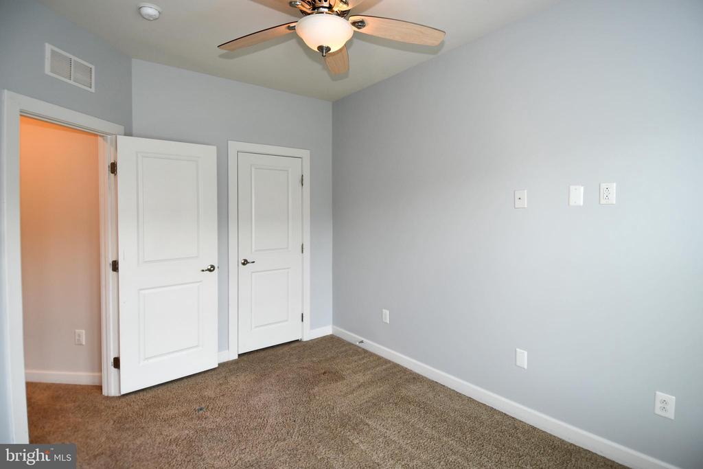 409 HYDRANGEA PLACE