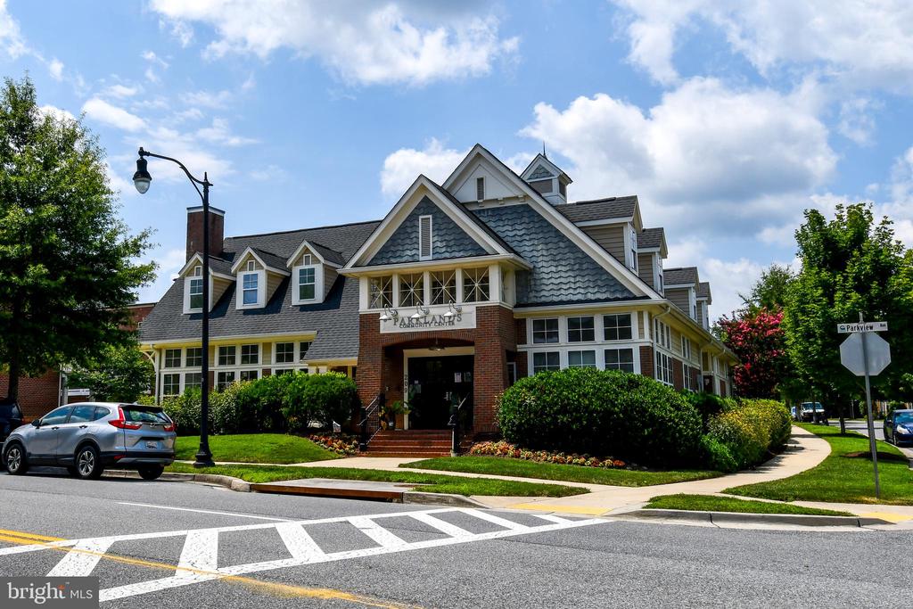 409 HYDRANGEA PLACE