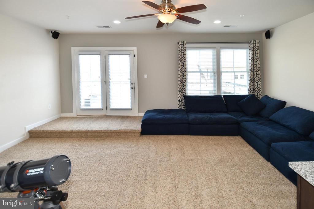 409 HYDRANGEA PLACE