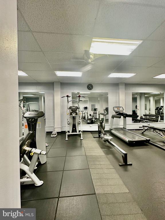 5500 FRIENDSHIP BOULEVARD Unit: 1425N