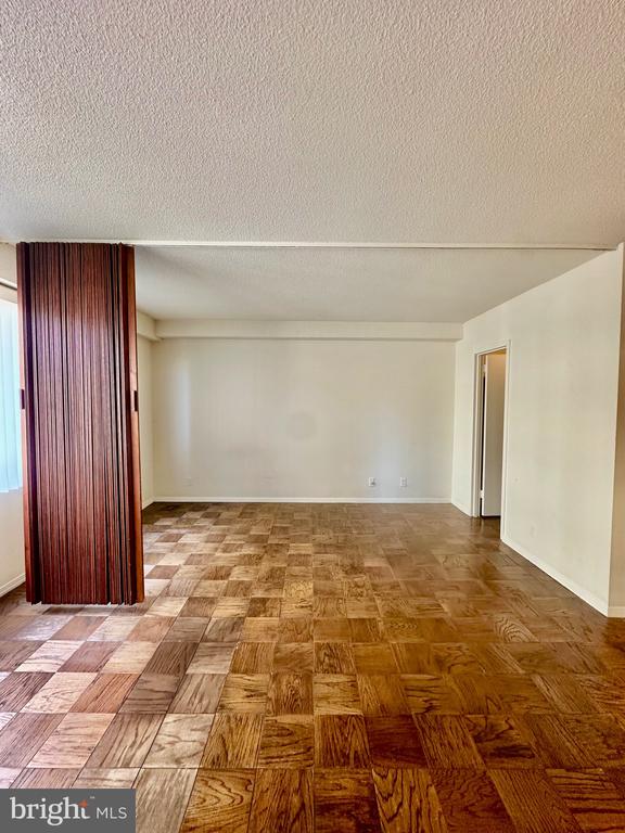 5500 FRIENDSHIP BOULEVARD Unit: 1425N