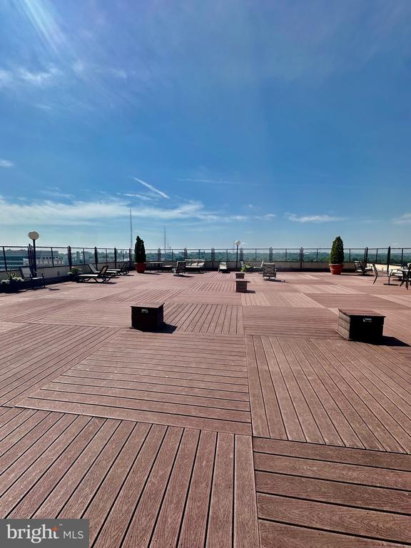 5500 FRIENDSHIP BOULEVARD Unit: 1425N