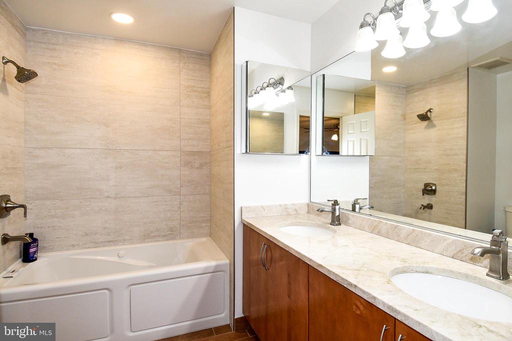 4846 CLOISTER DRIVE