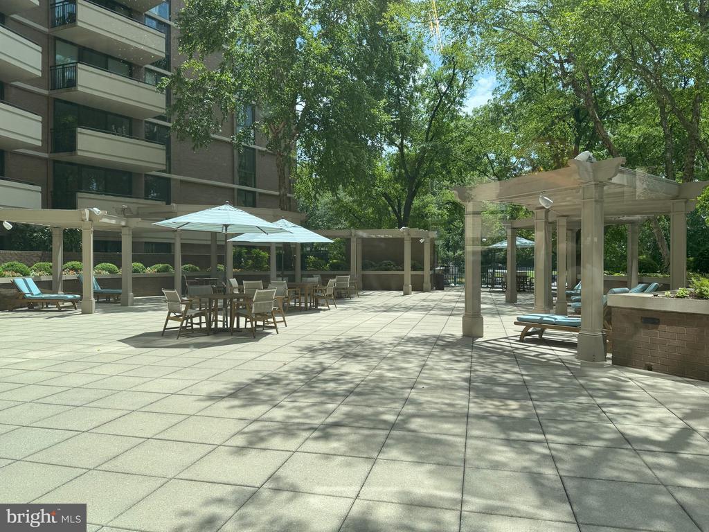 4620 N PARK AVENUE Unit: 805W