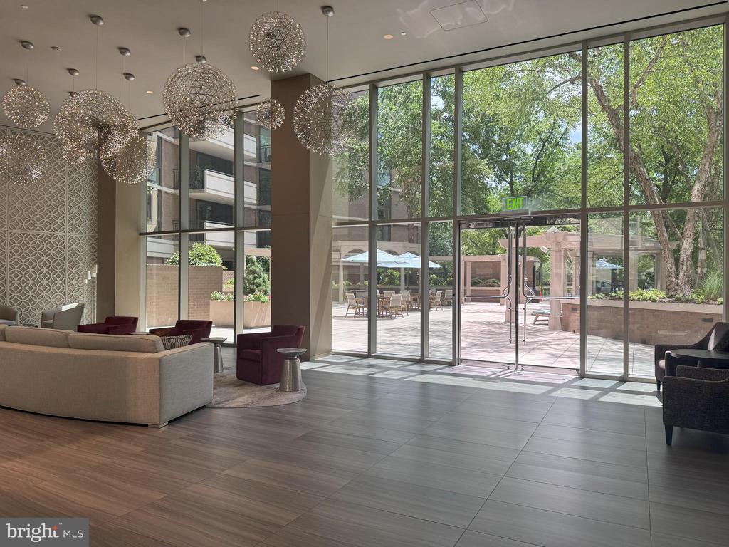 4620 N PARK AVENUE Unit: 805W