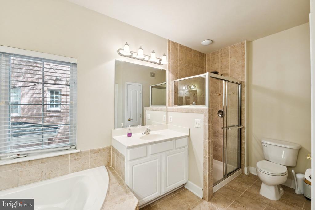 19419 DOVER CLIFFS CIRCLE Unit: 19419