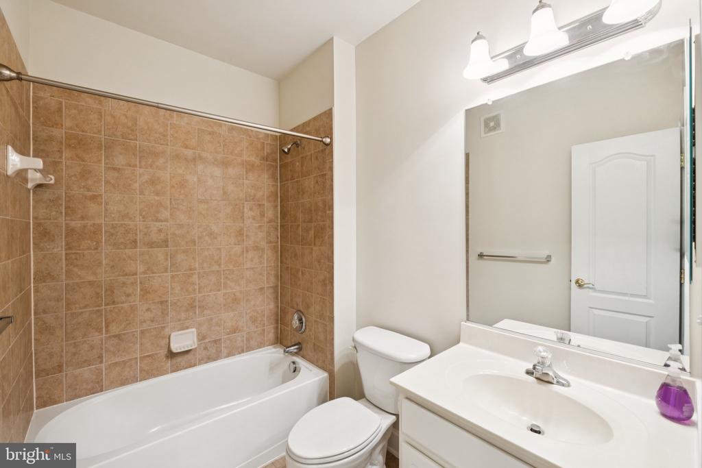 19419 DOVER CLIFFS CIRCLE Unit: 19419