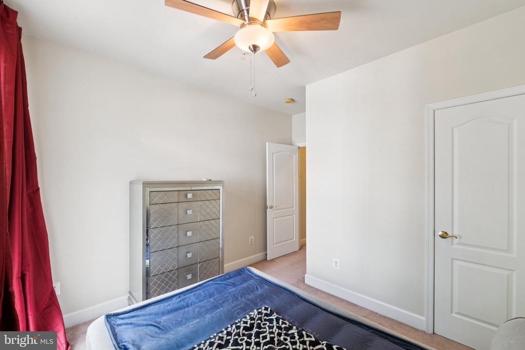 19419 DOVER CLIFFS CIRCLE Unit: 19419