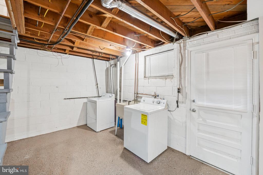 10402 ROYAL ROAD