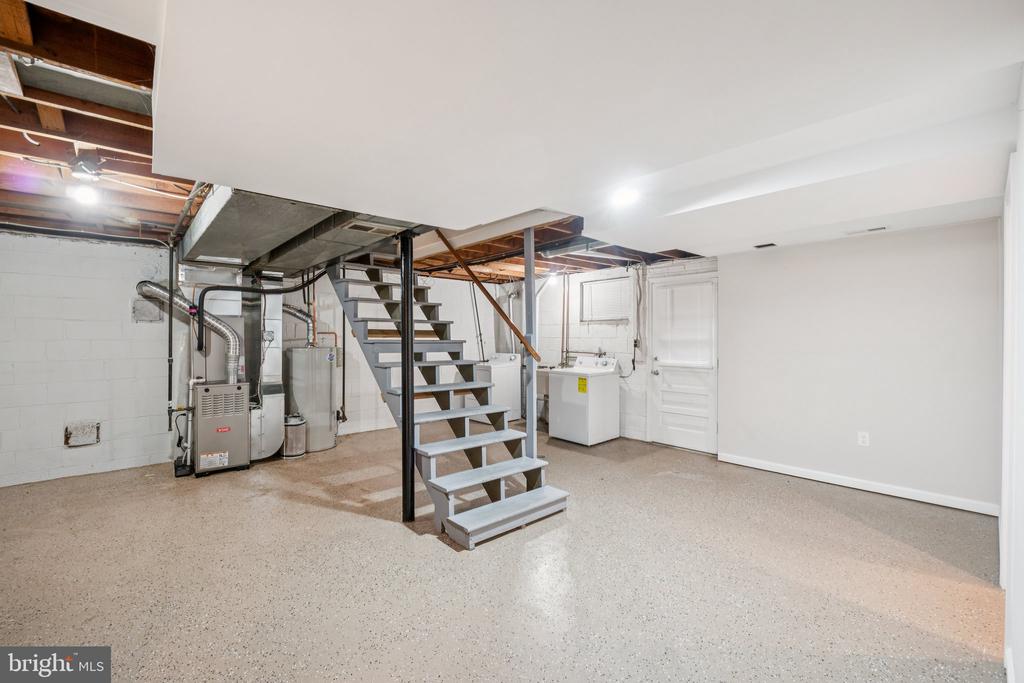 10402 ROYAL ROAD