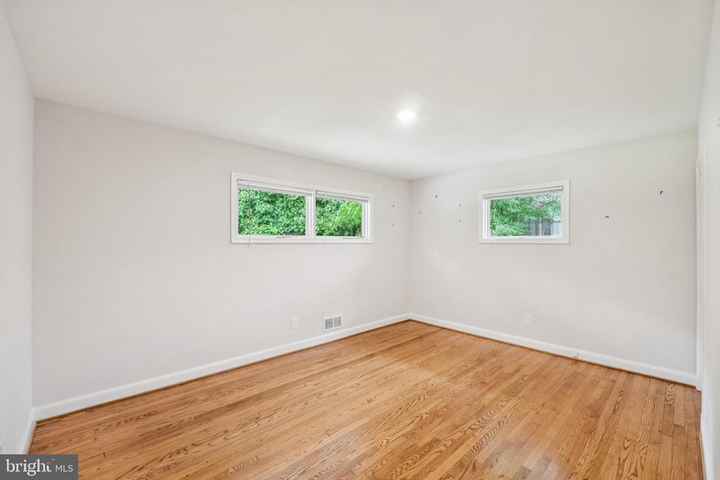 10402 ROYAL ROAD