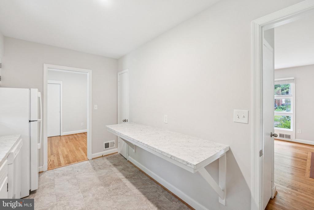 10402 ROYAL ROAD
