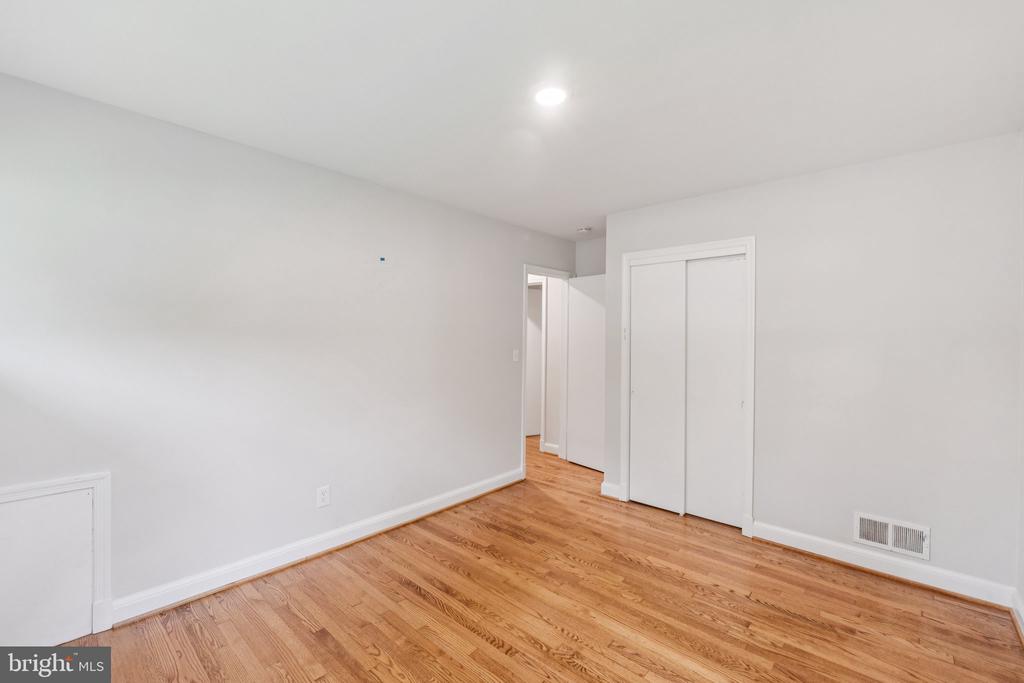 10402 ROYAL ROAD
