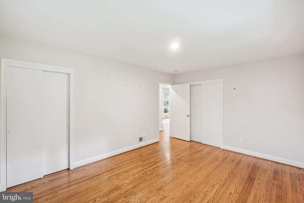 10402 ROYAL ROAD