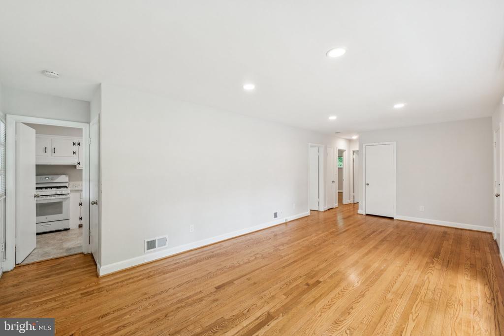 10402 ROYAL ROAD