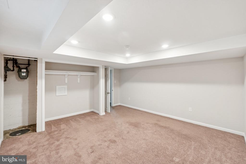 10402 ROYAL ROAD