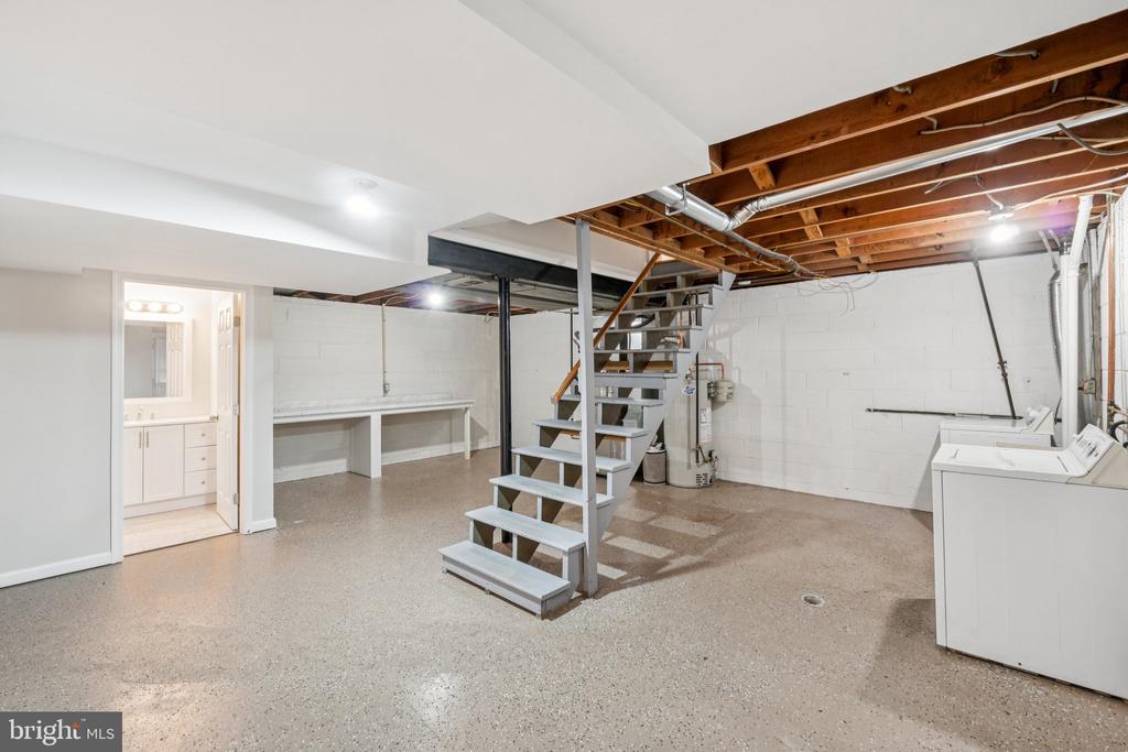 10402 ROYAL ROAD
