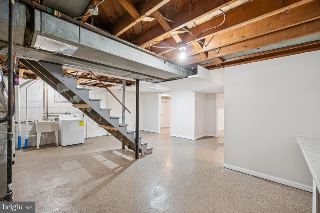 10402 ROYAL ROAD