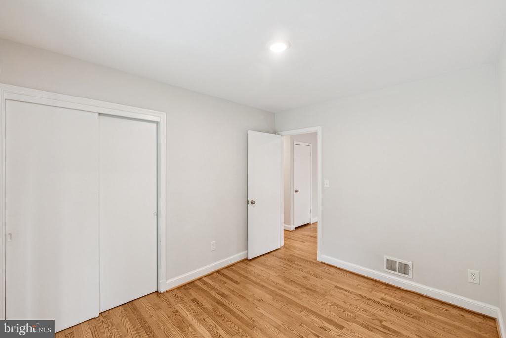 10402 ROYAL ROAD