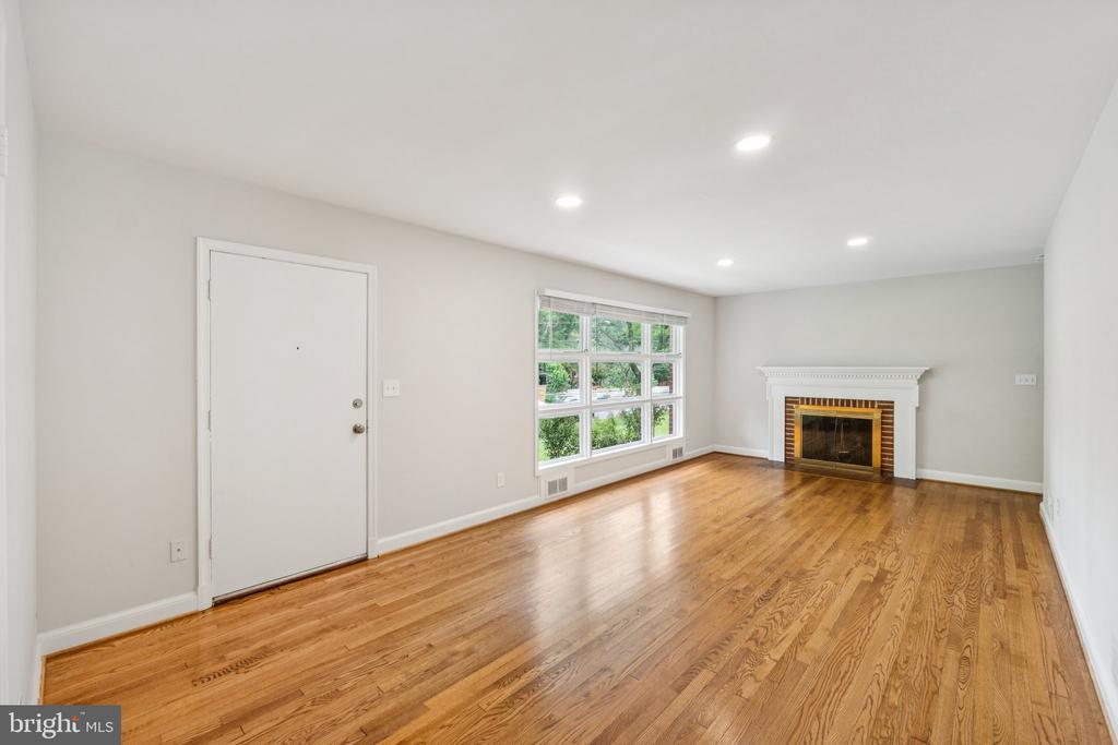 10402 ROYAL ROAD