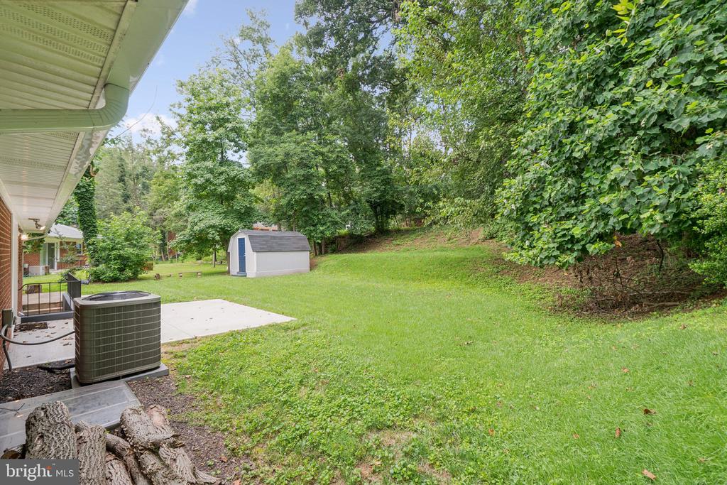 10402 ROYAL ROAD
