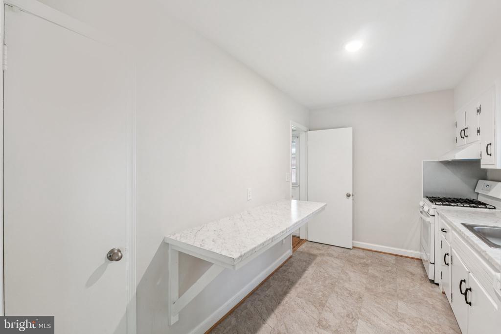 10402 ROYAL ROAD