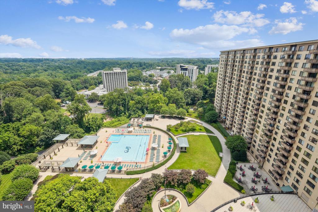 5225 POOKS HILL ROAD Unit: 1701N