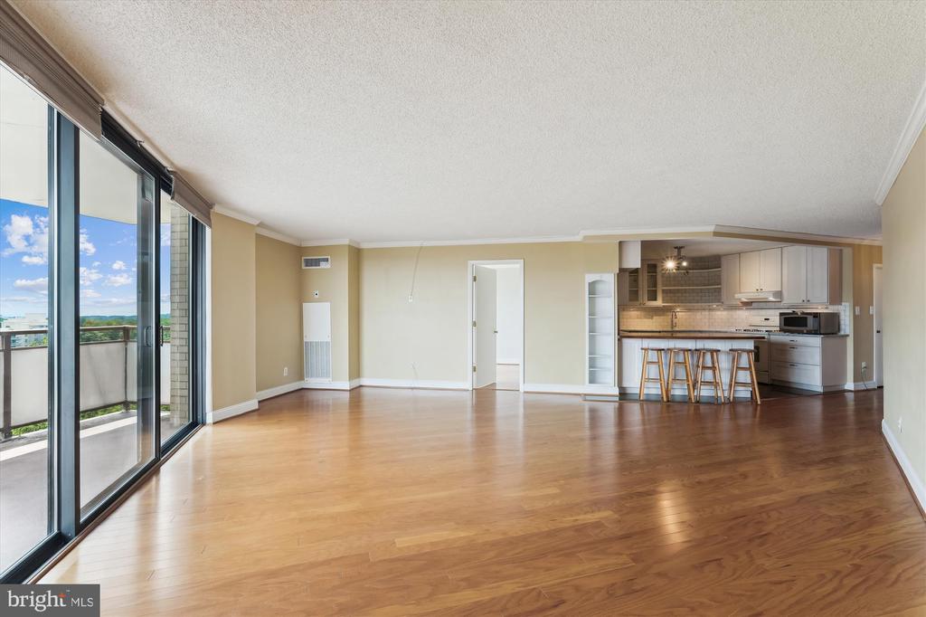5225 POOKS HILL ROAD Unit: 1701N