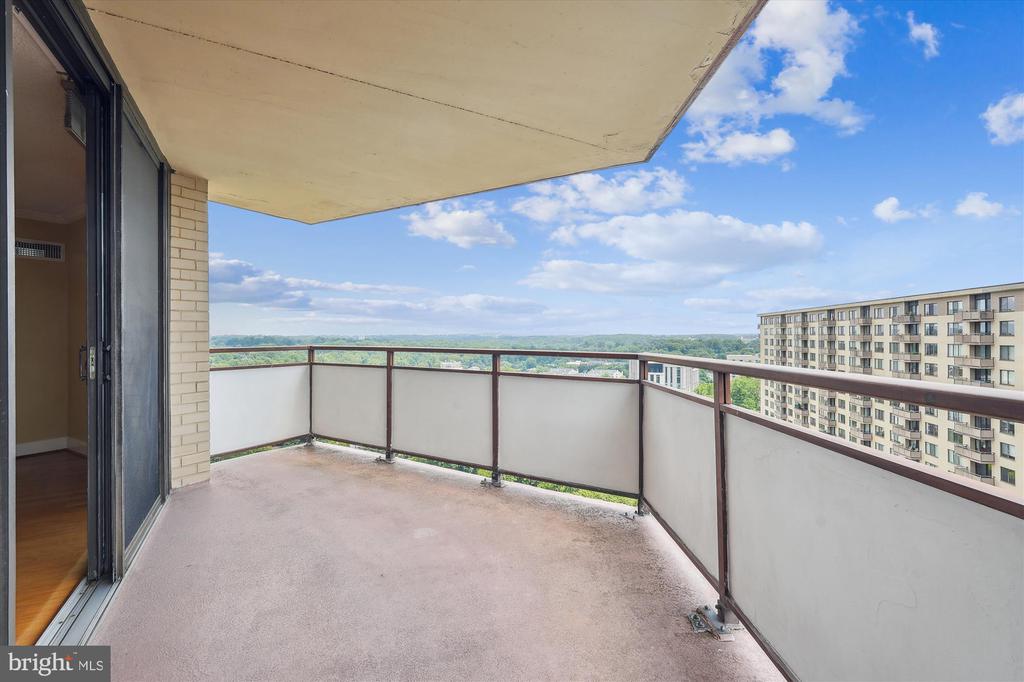 5225 POOKS HILL ROAD Unit: 1701N