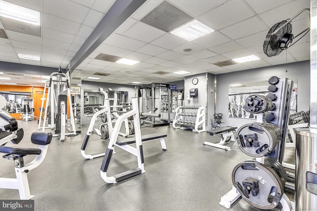 5225 POOKS HILL ROAD Unit: 1701N