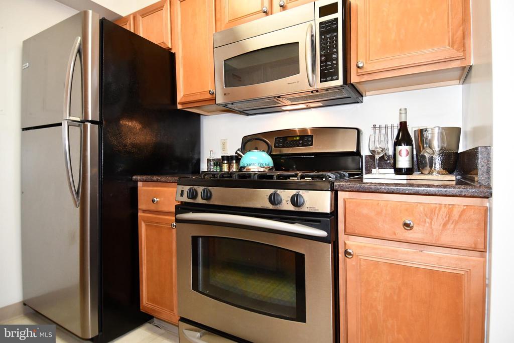 7111 WOODMONT AVENUE Unit: 701