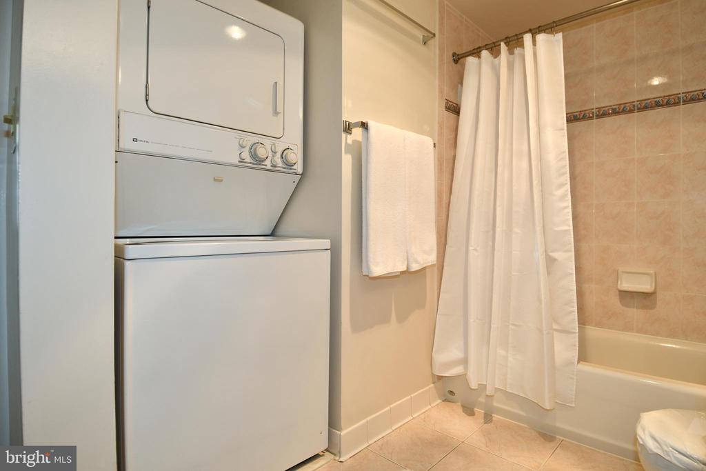 7111 WOODMONT AVENUE Unit: 701
