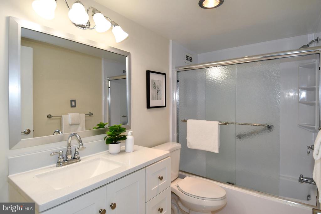 5225 POOKS HILL ROAD Unit: 222N