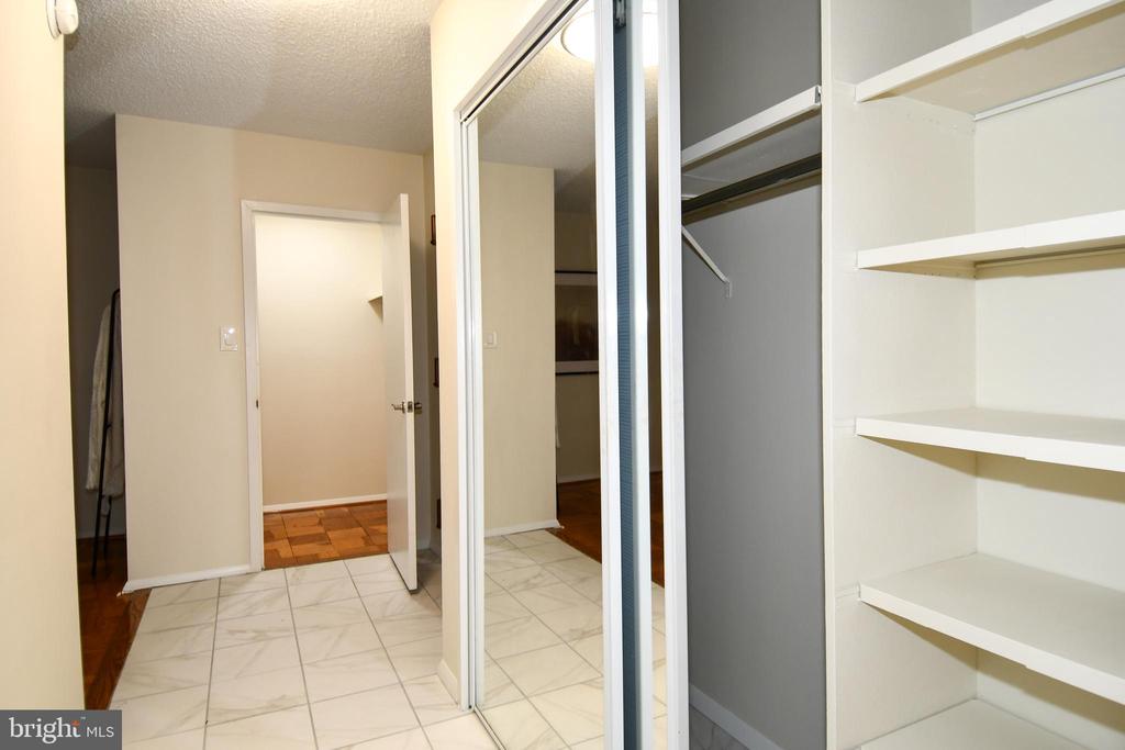 5225 POOKS HILL ROAD Unit: 222N