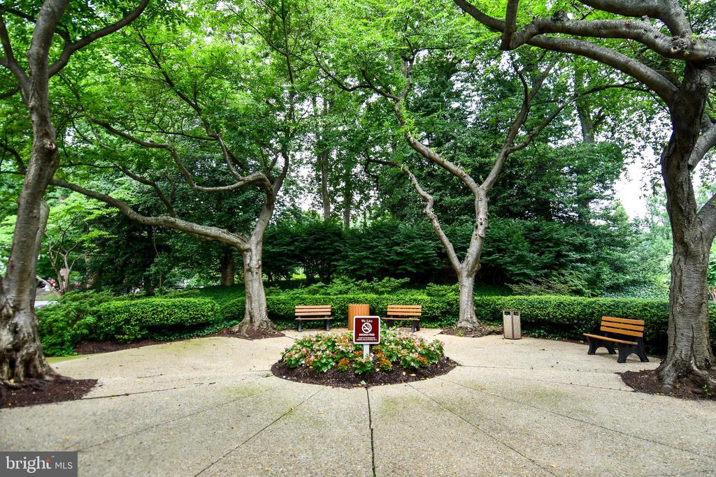 5225 POOKS HILL ROAD Unit: 222N