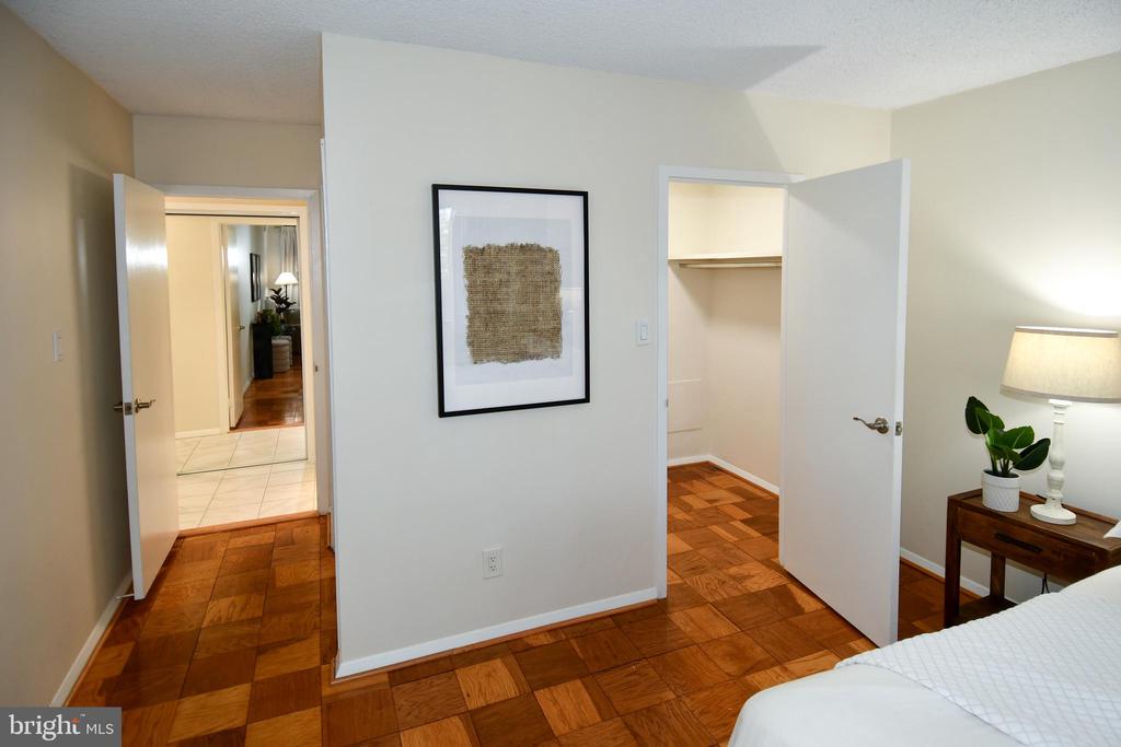 5225 POOKS HILL ROAD Unit: 222N