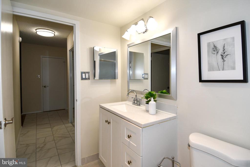 5225 POOKS HILL ROAD Unit: 222N