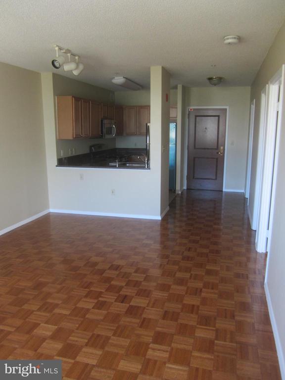 7111 WOODMONT AVENUE