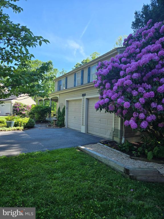 14 NEWBURY COURT