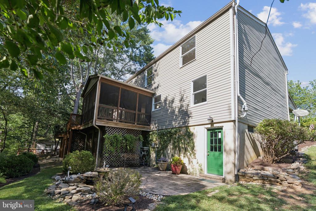 14 NEWBURY COURT