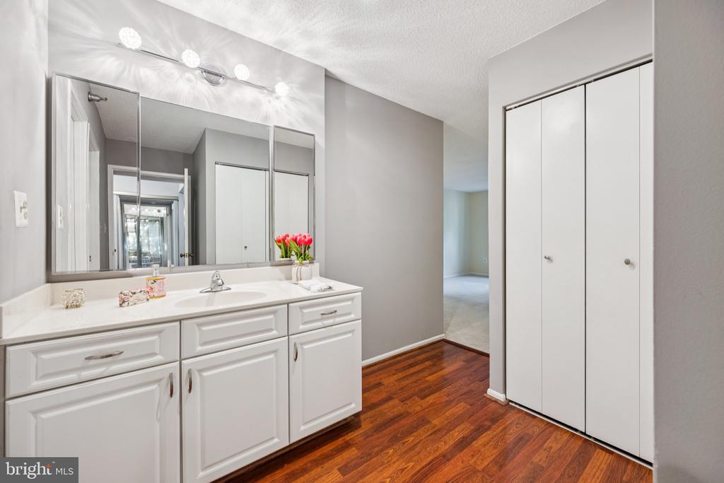 15115 INTERLACHEN DRIVE Unit: 3-626