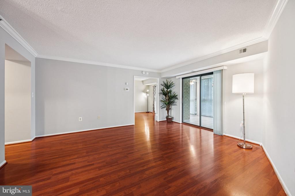 15115 INTERLACHEN DRIVE Unit: 3-626
