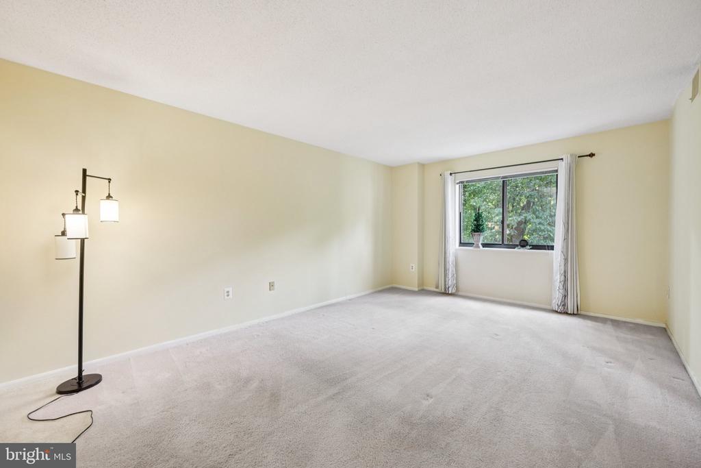 15115 INTERLACHEN DRIVE Unit: 3-626