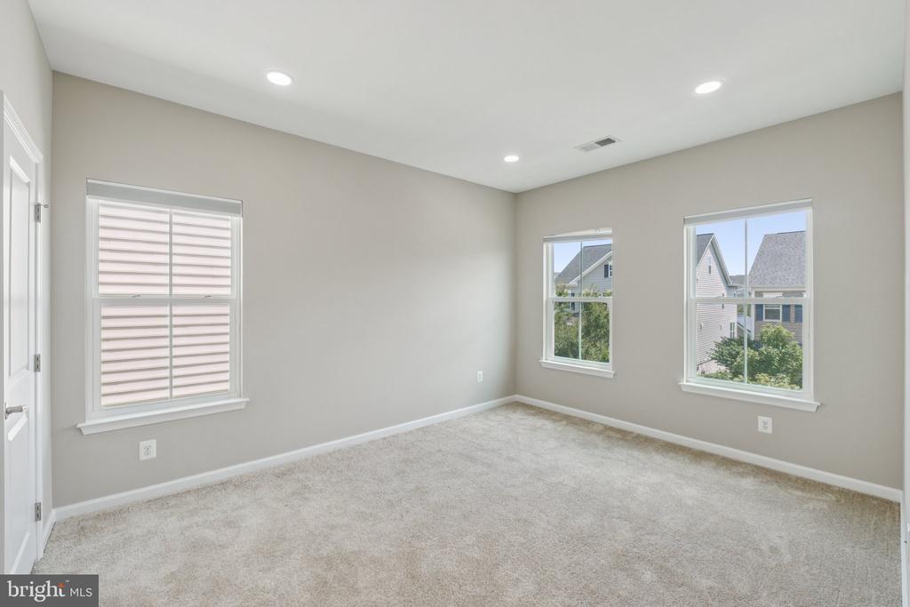 22626 SHINING HARNESS STREET